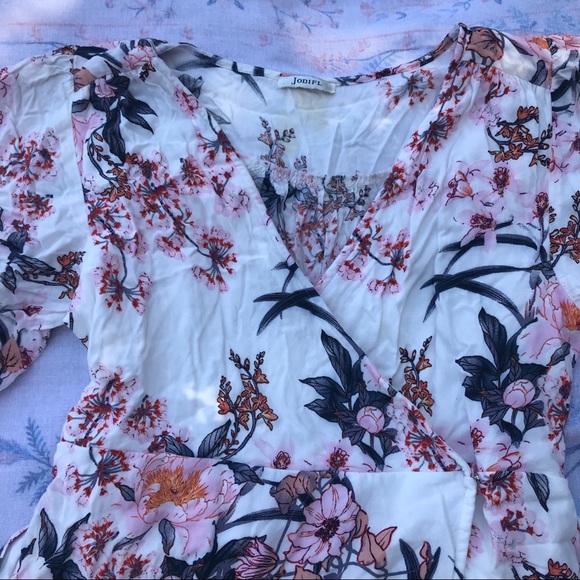 Jodifl White Floral Maxi Wrap Dress - Picture 4 of 16